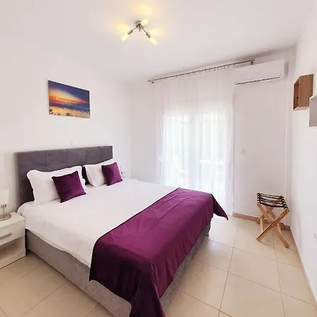 Bella House 公寓 尼基季