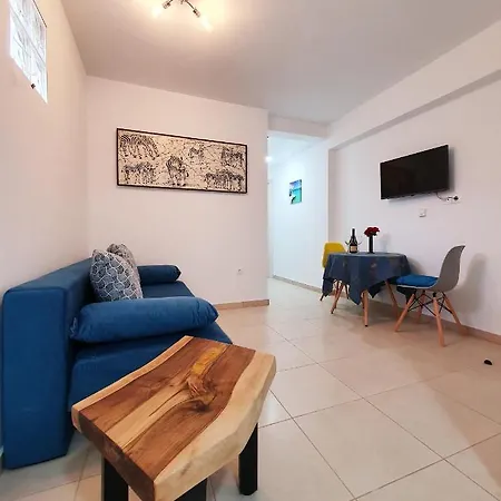 公寓 Bella House *
