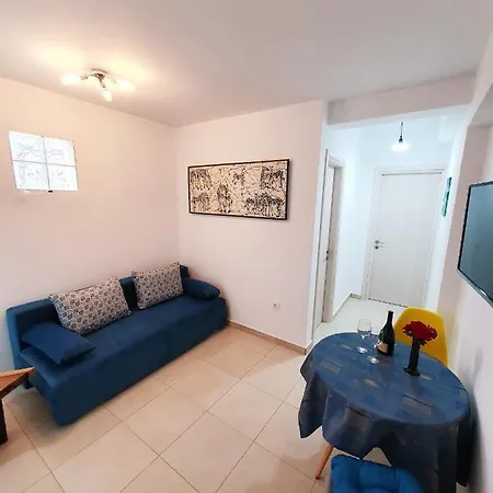 Bella House * Νικήτη