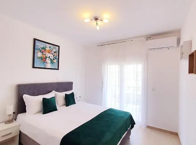 아파트 Bella House